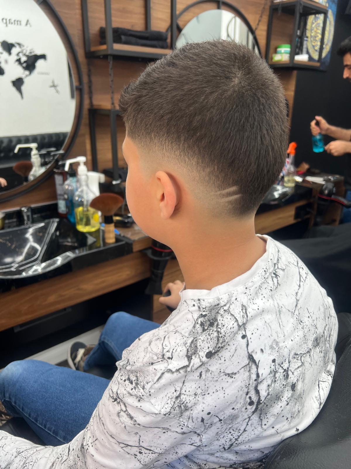 Kinder Haarschnitt